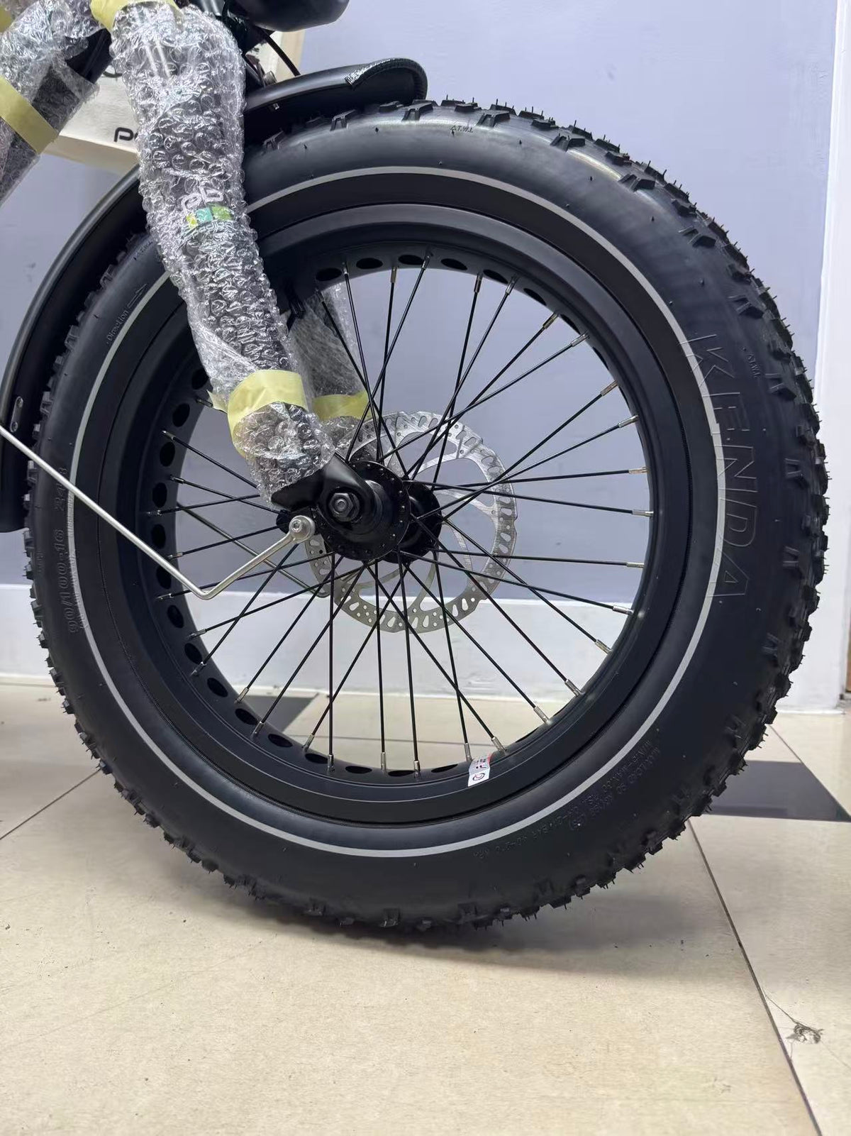 Pedibal Cruisa/ Maxima 20x4" Nylon Tyre 'Knobbly'