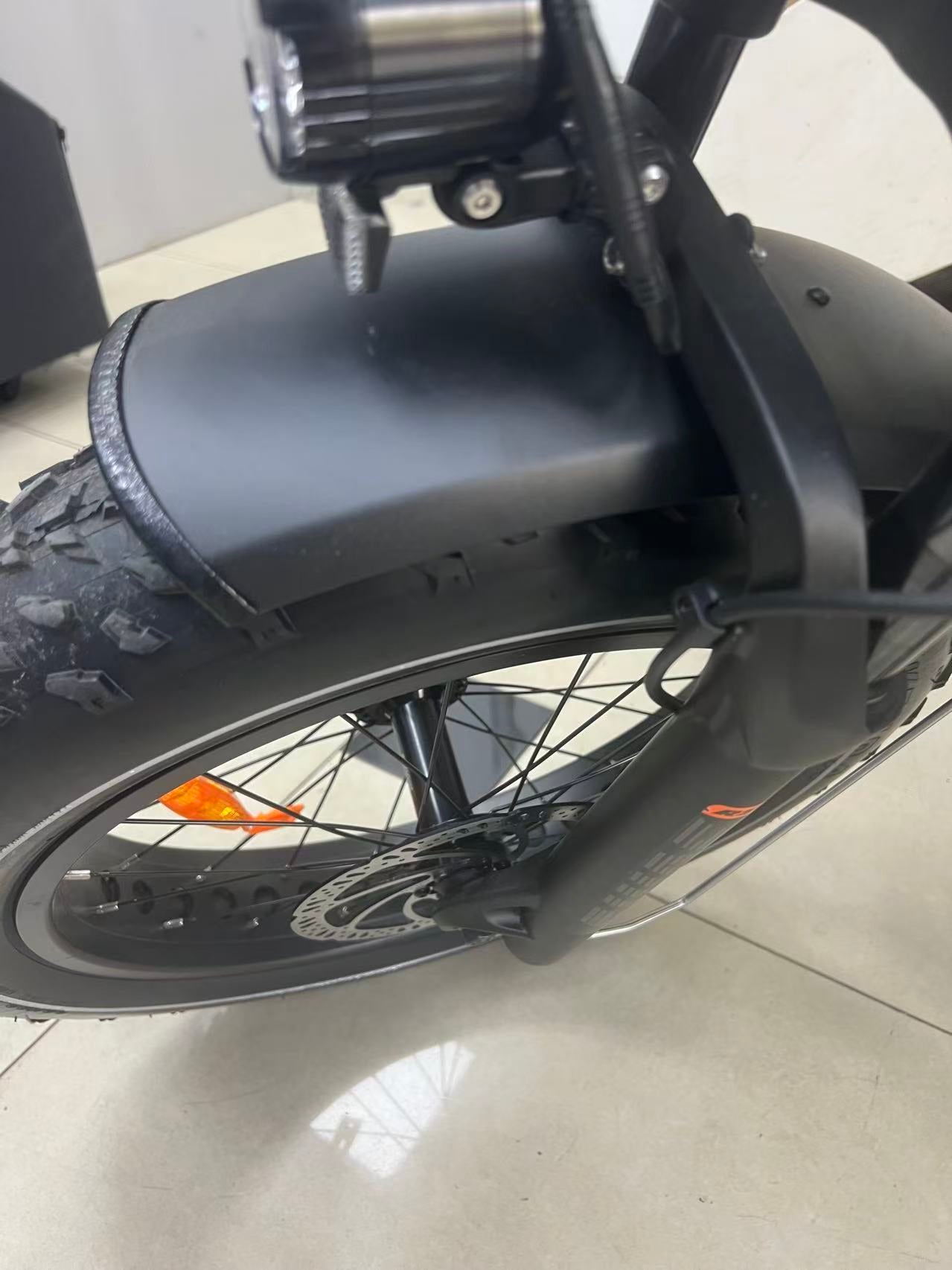Pedibal Maxima (Fold) - NEARLY NEW - 12 miles - DVSA THROTTLE APPROVED