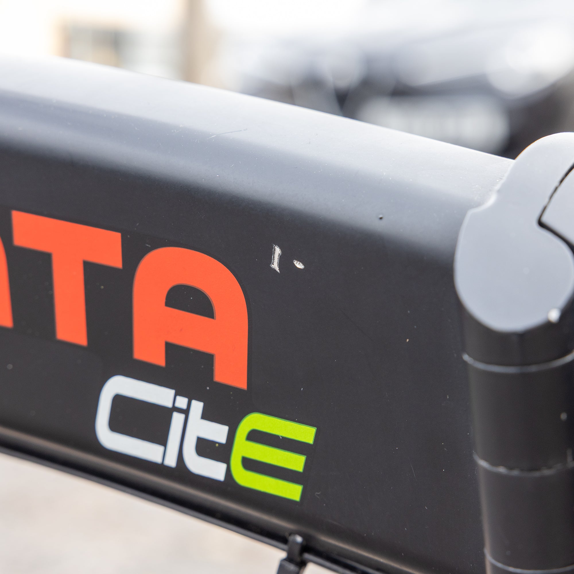 Pedibal Navigata CitE - Black 'Refurbished' with 785 miles - DVSA Certified Throttle