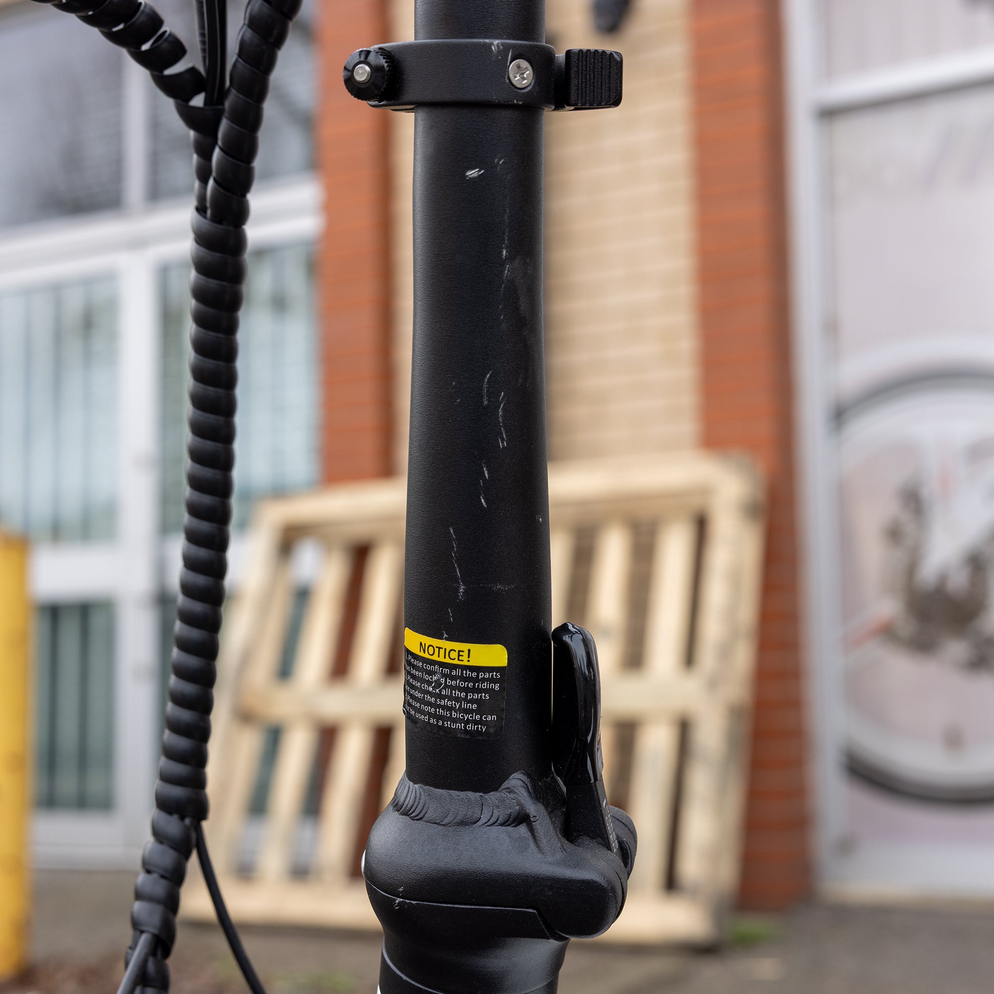 Pedibal Navigata CitE - White 'Refurbished' with 550 miles - DVSA Certified Throttle