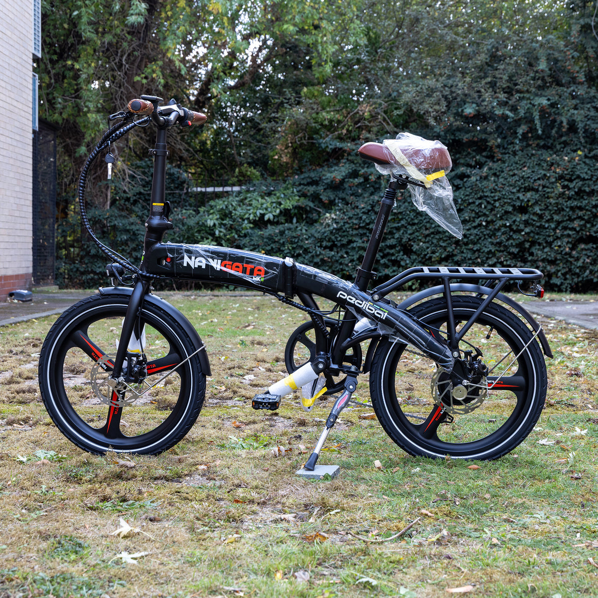 Pedibal Navigata MKII - Black 'Nearly New' with 6miles - DVSA Certified Throttle