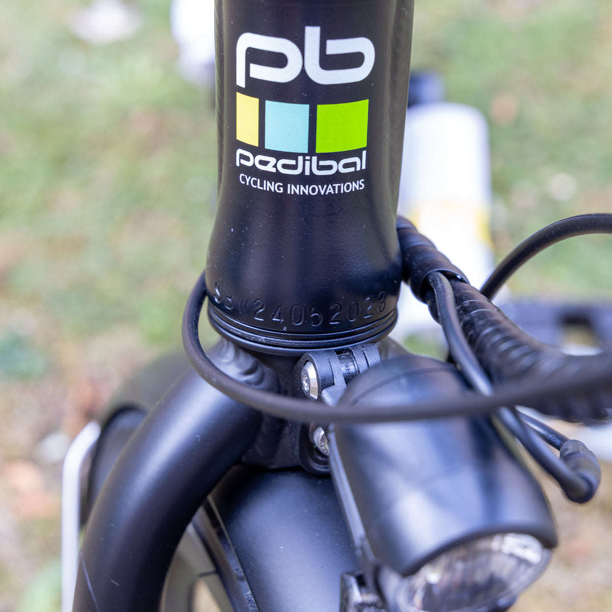 Pedibal Navigata MKII - Black 'Nearly New' with 6miles - DVSA Certified Throttle