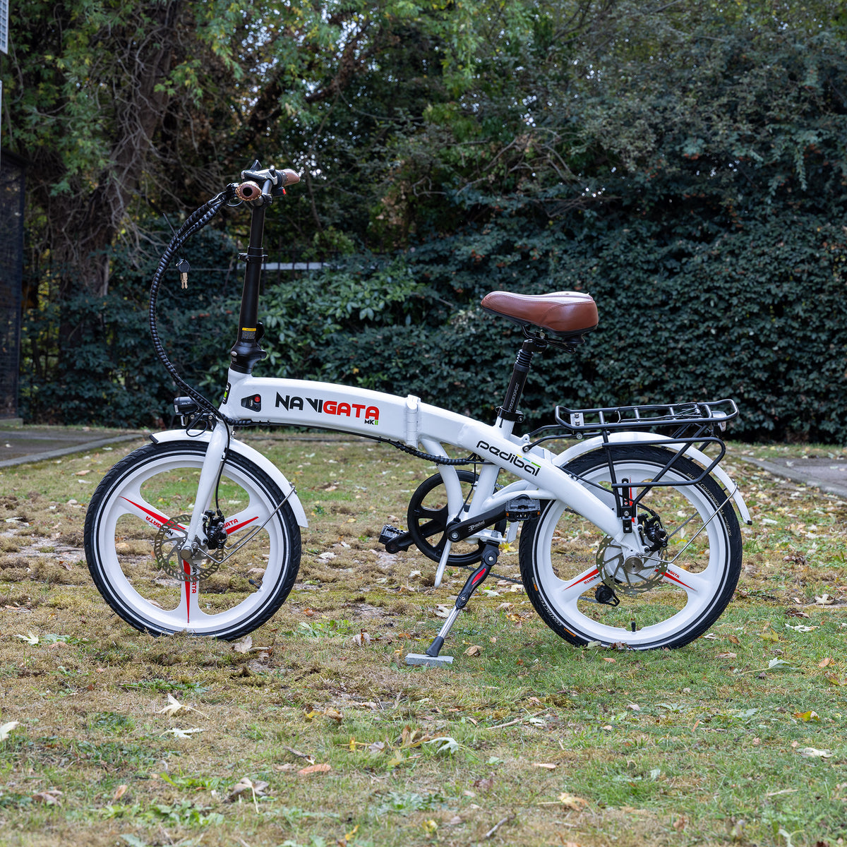 Pedibal Navigata MKII - White 'Refurbished' with 85 miles - Pedal Assist (no throttle)